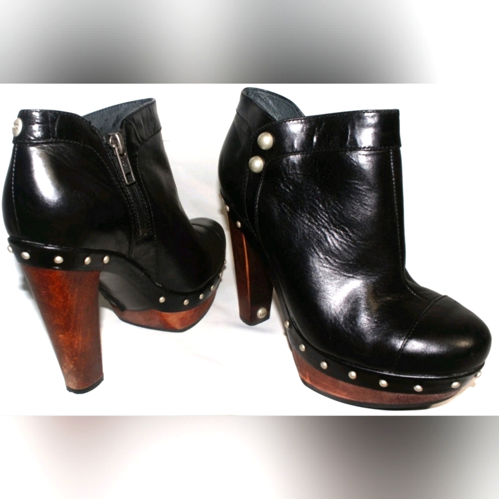 UGG Ambrogia Studded Black Leather Platform Booties Sz. 6.5 Wood Heels Retro Y2K